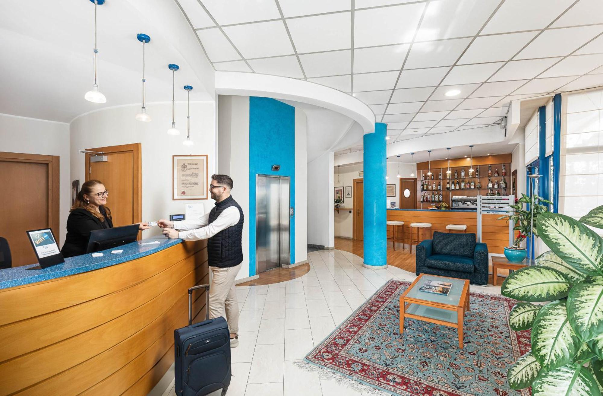 Welcome Hotel Legnano Exteriér fotografie